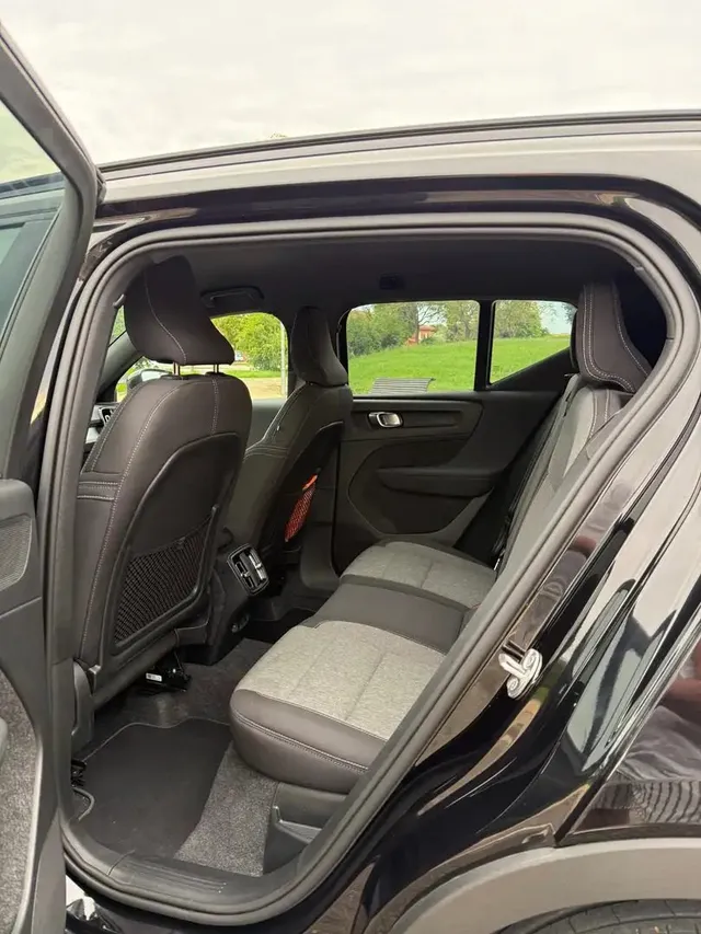 Volvo XC40 2025 en Montcada i Reixac – foto 6