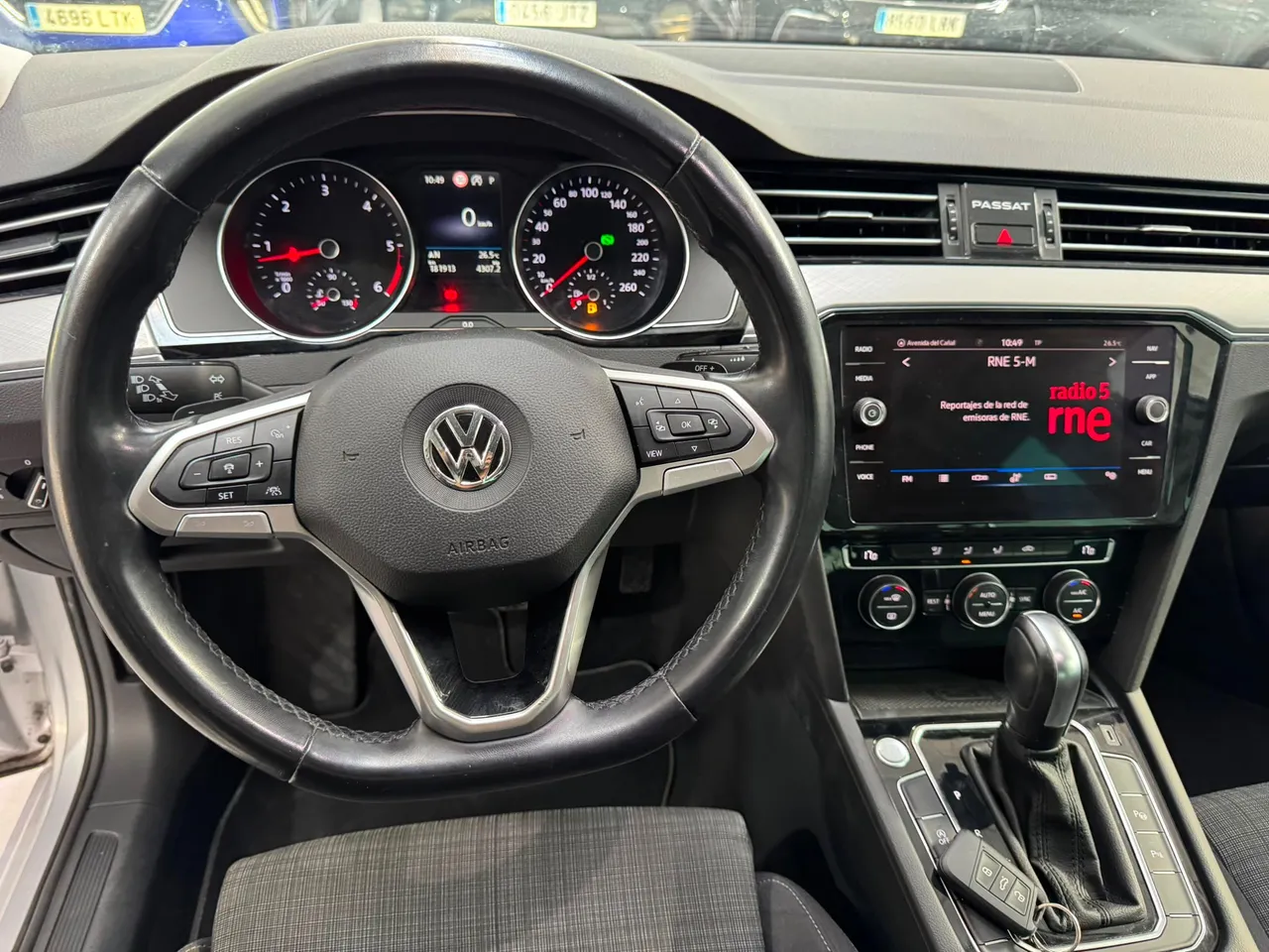 Volkswagen Passat 1.6 TDI Executive DSG7 120 CV 2020 en Arganda del Rey – foto 15