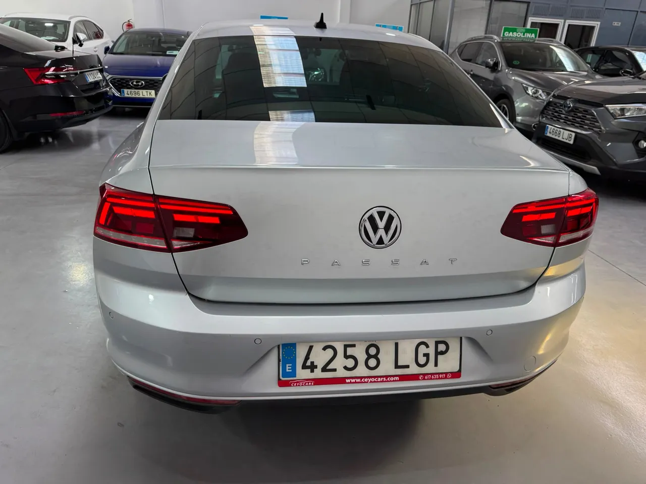 Volkswagen Passat 1.6 TDI Executive DSG7 120 CV 2020 en Arganda del Rey – foto 8
