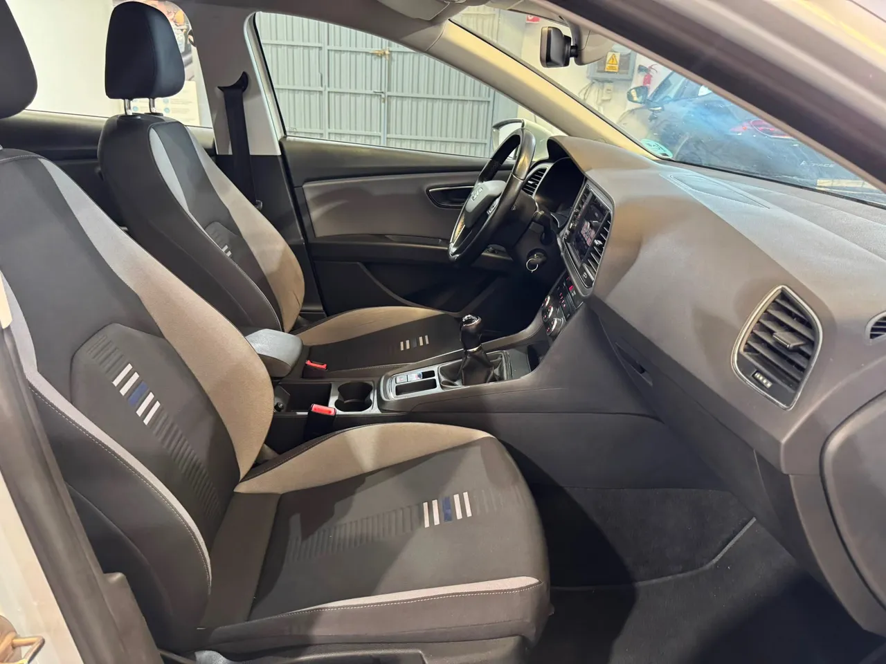 Seat Leon 1.2 TSI S&S Style Go 110 CV 2018 en Arganda del Rey – foto 13