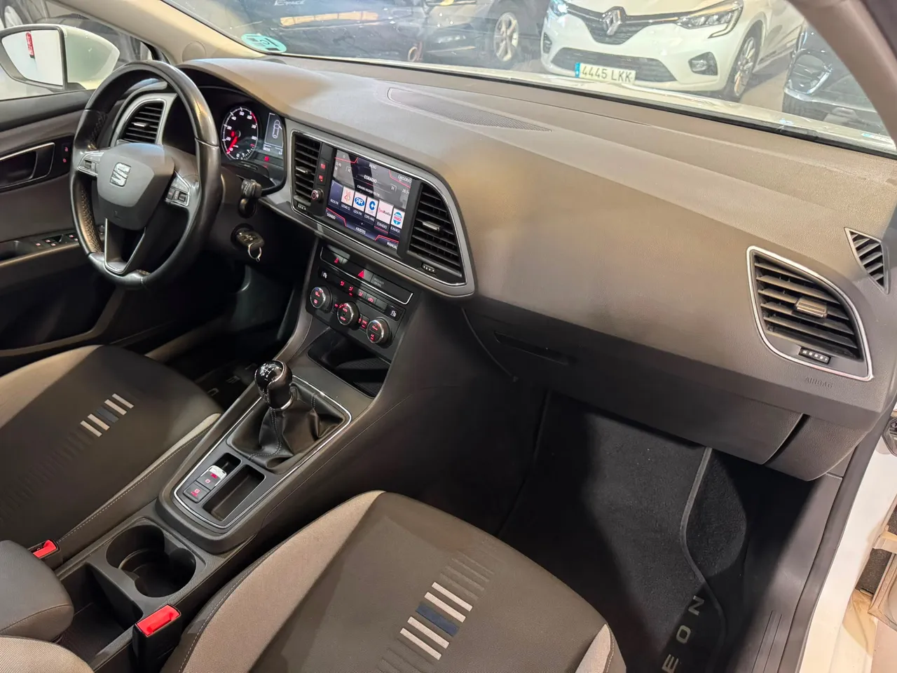 Seat Leon 1.2 TSI S&S Style Go 110 CV 2018 en Arganda del Rey – foto 12