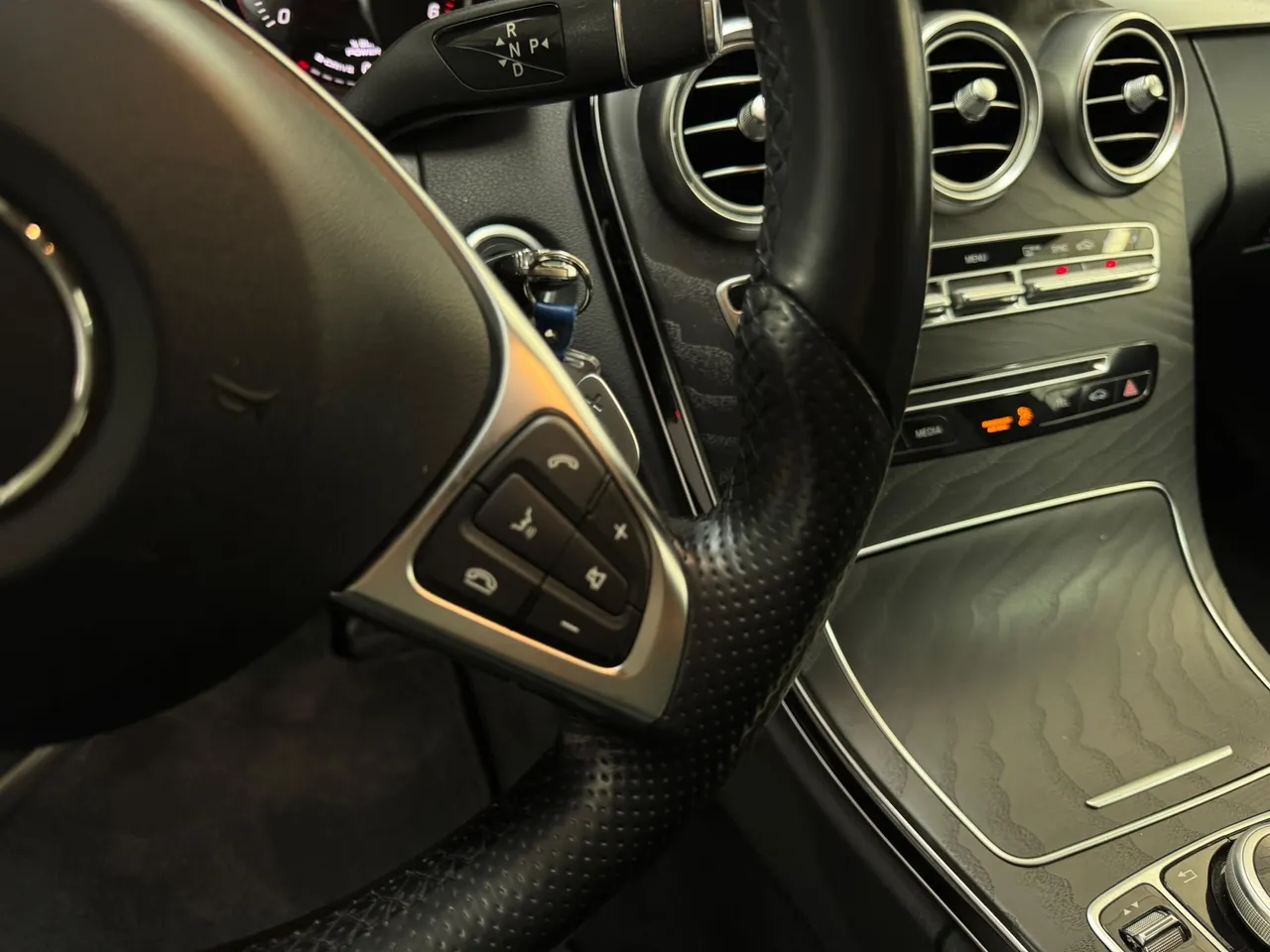 Mercedes-Benz Clase C C 300h BlueTEC AMG 231 CV 2016 en Arganda del Rey – foto 29
