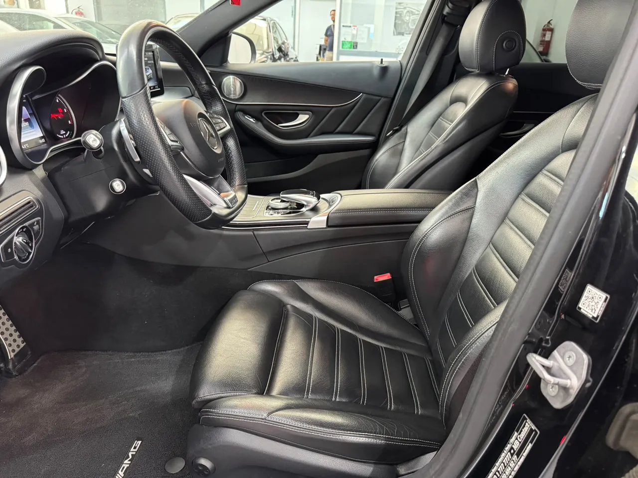 Mercedes-Benz Clase C C 300h BlueTEC AMG 231 CV 2016 en Arganda del Rey – foto 26
