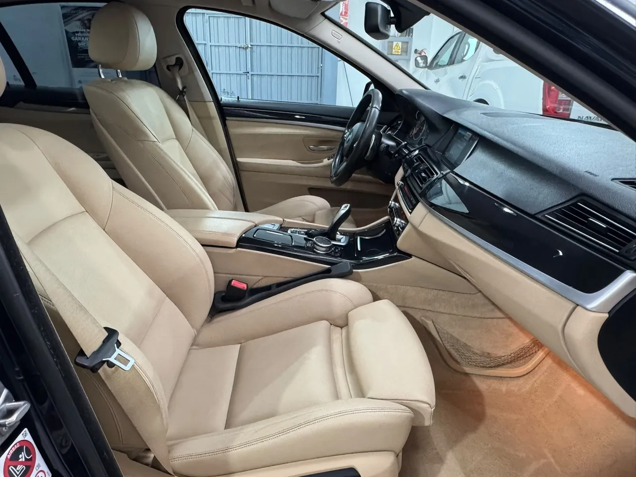 BMW Serie 5 520dA F10 190 CV 2016 en Arganda del Rey – foto 9