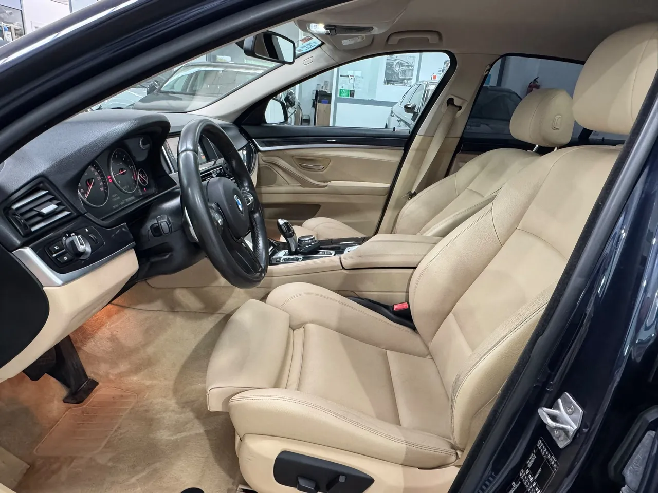 BMW Serie 5 520dA F10 190 CV 2016 en Arganda del Rey – foto 22