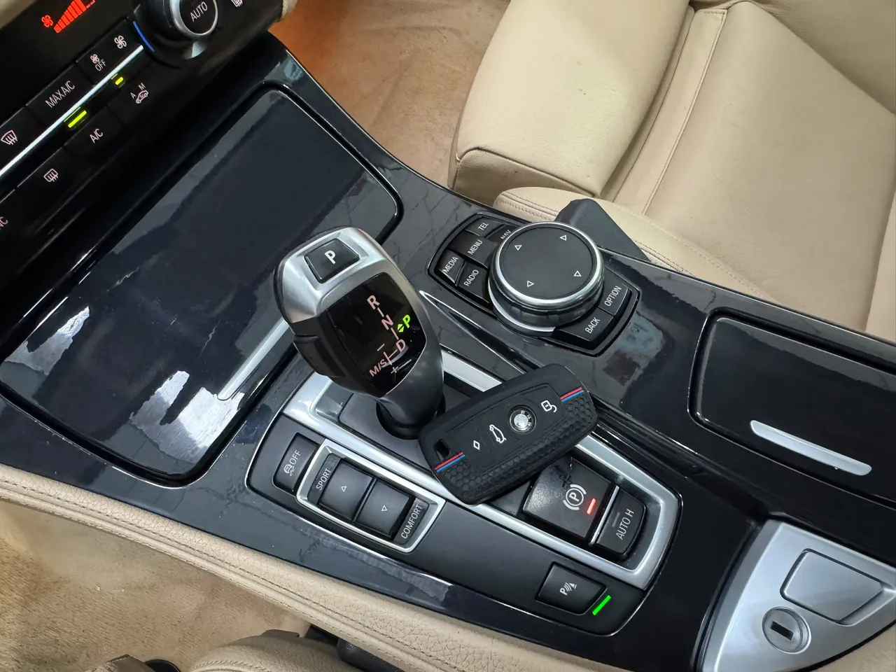 BMW Serie 5 520dA F10 190 CV 2016 en Arganda del Rey – foto 17