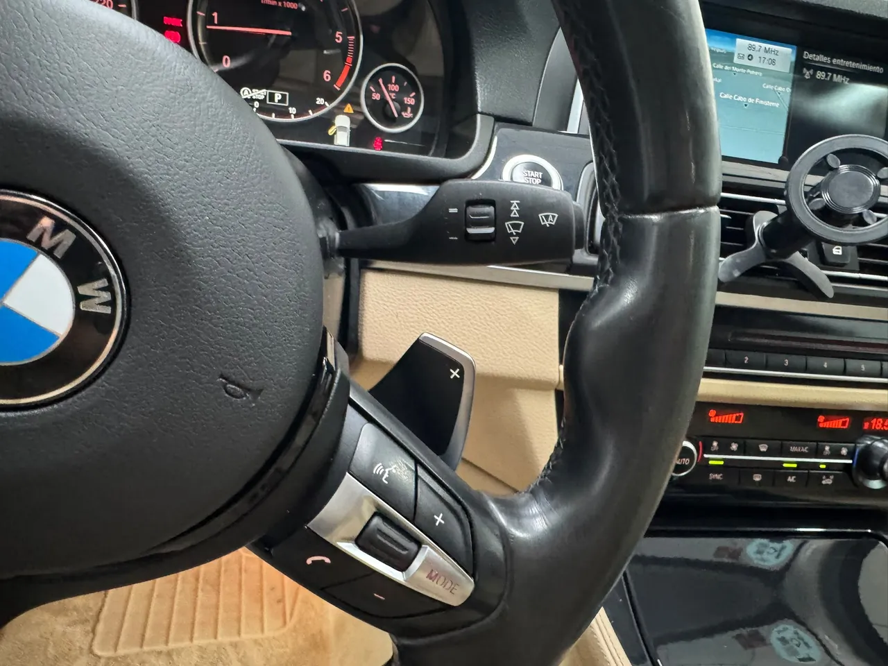BMW Serie 5 520dA F10 190 CV 2016 en Arganda del Rey – foto 27