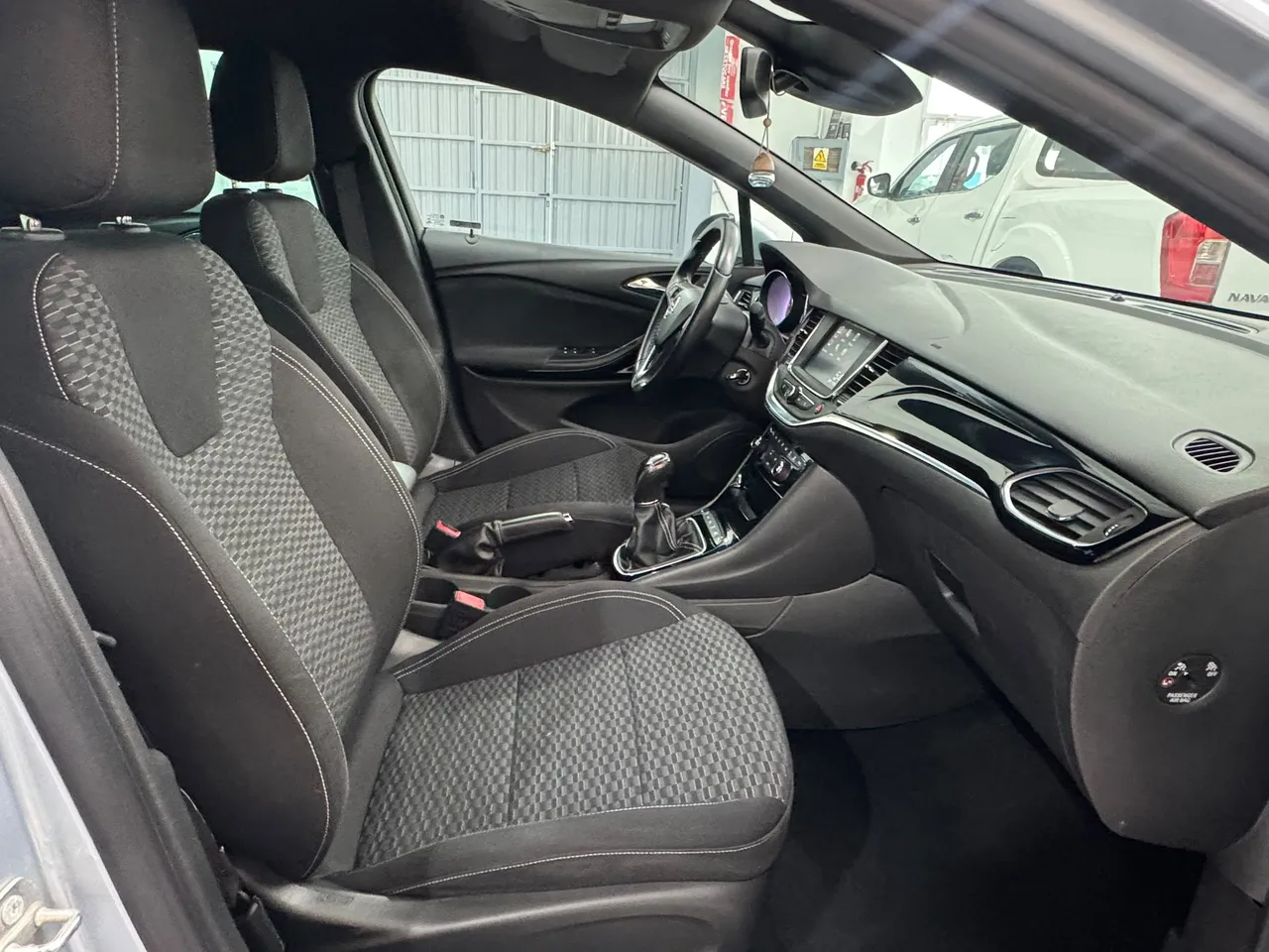 Opel Astra ST 1.4T S/S Dynamic 150 CV 2017 en Arganda del Rey – foto 8
