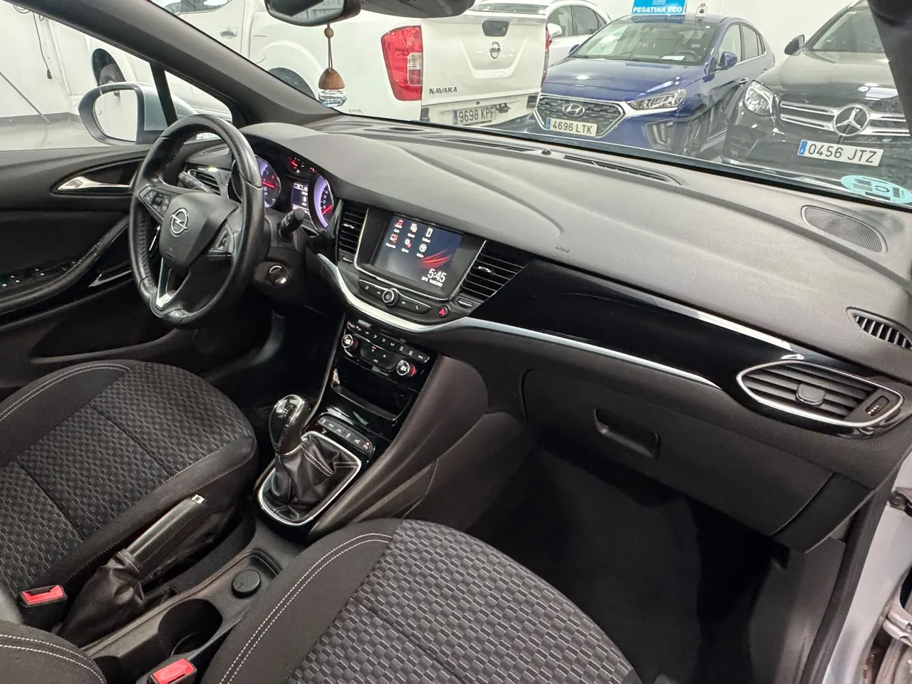 Opel Astra ST 1.4T S/S Dynamic 150 CV 2017 en Arganda del Rey – foto 11