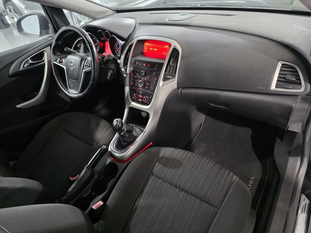 Opel Astra 1.7 CDTI Enjoy 110 CV 2010 en Arganda del Rey – foto 12