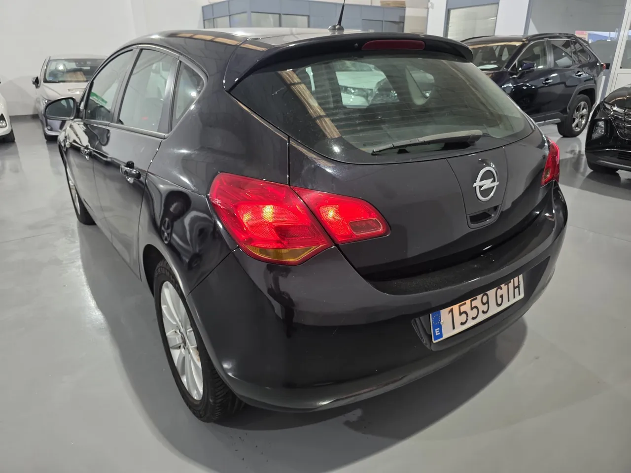 Opel Astra 1.7 CDTI Enjoy 110 CV 2010 en Arganda del Rey – foto 5
