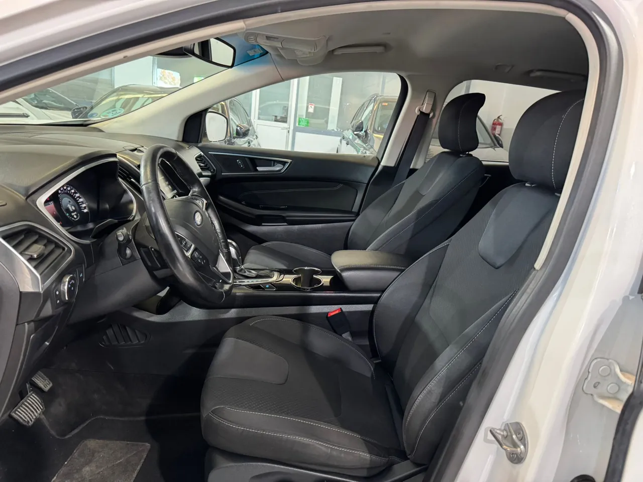 Ford Edge 2.0 TDCi Titanium 4x4 210 CV 2017 en Arganda del Rey – foto 10