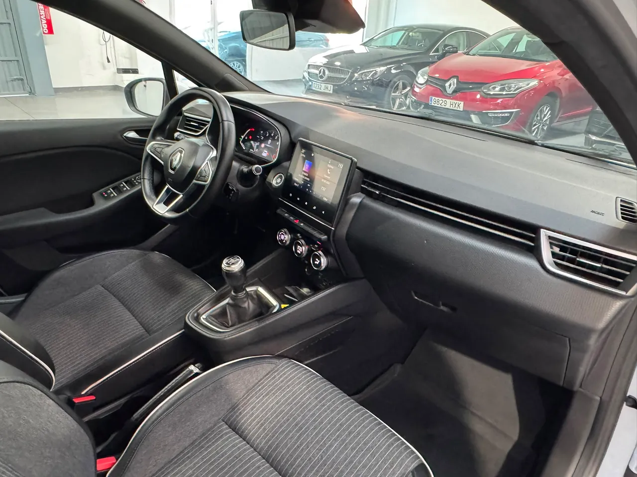Renault Clio 1.0 TCe Intens 101 CV 2020 en Arganda del Rey – foto 10