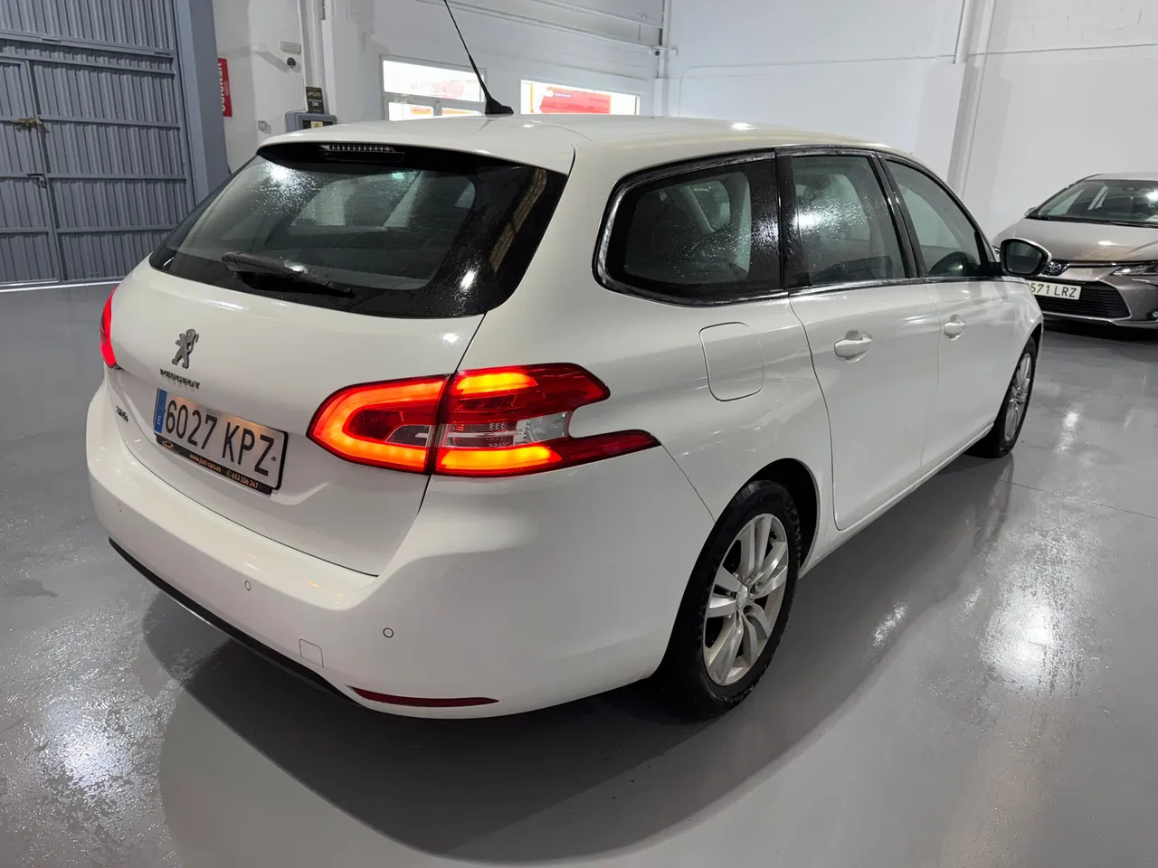 Peugeot 308 SW 1.5 BlueHDi Business Line 130 2018 en Arganda del Rey – foto 7