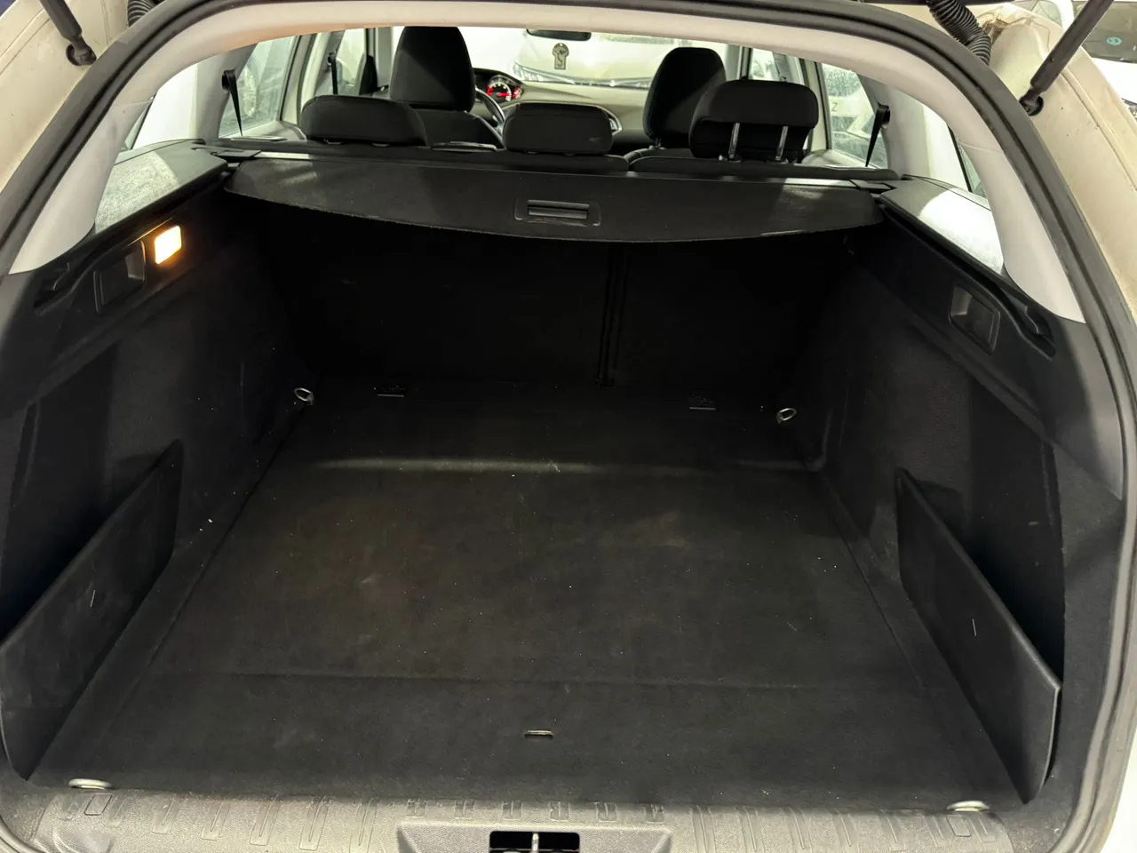Peugeot 308 SW 1.5 BlueHDi Business Line 130 2018 en Arganda del Rey – foto 15