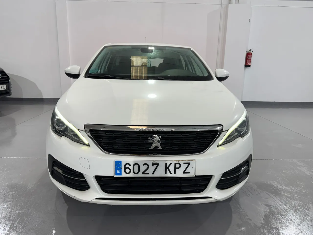 Peugeot 308 SW 1.5 BlueHDi Business Line 130 2018 en Arganda del Rey – foto 11