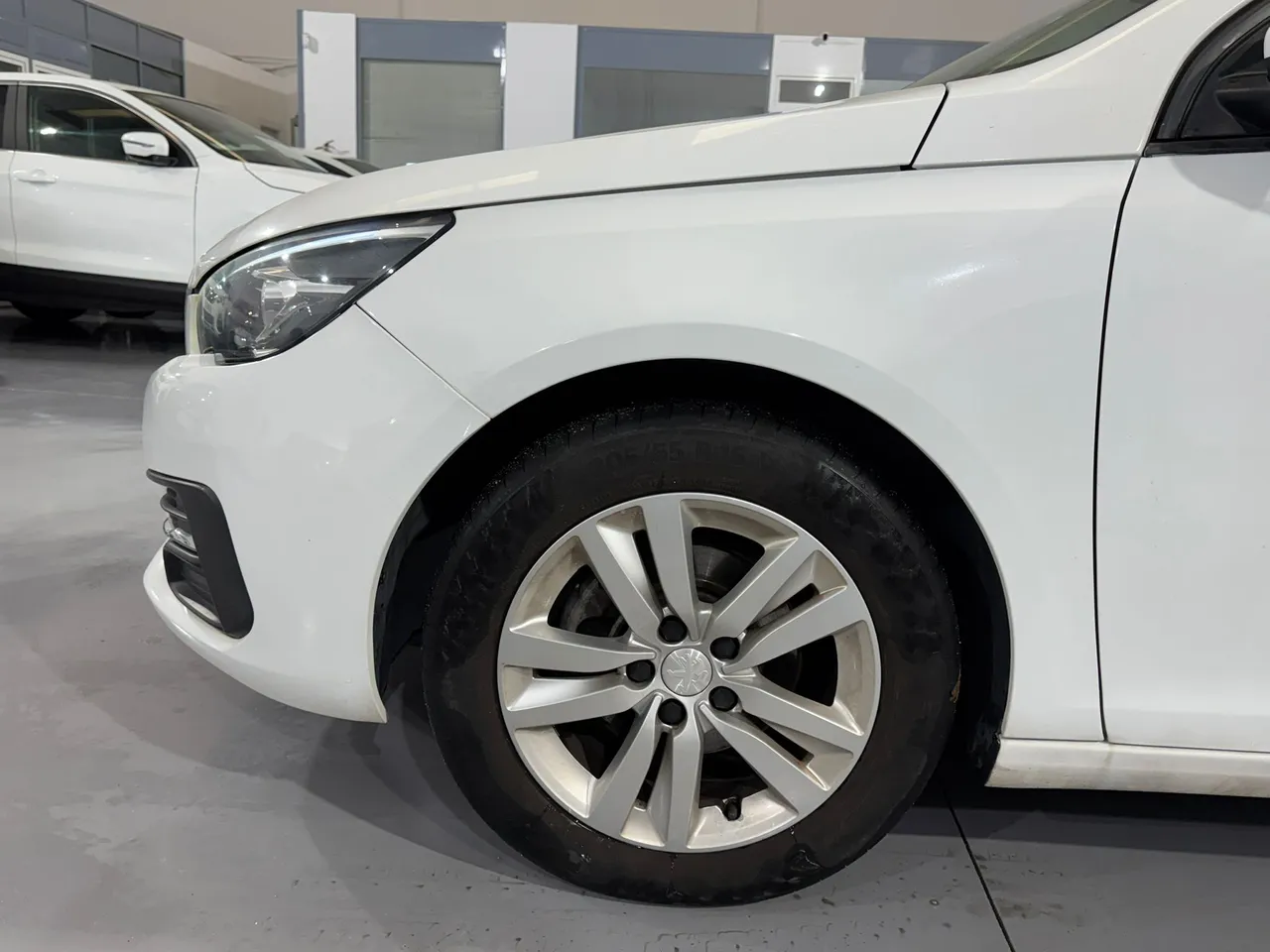 Peugeot 308 SW 1.5 BlueHDi Business Line 130 2018 en Arganda del Rey – foto 13