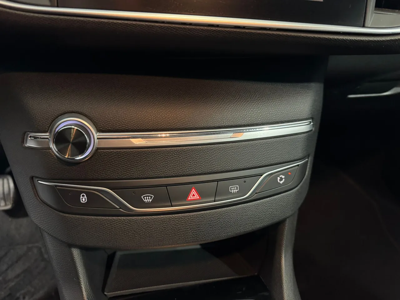 Peugeot 308 SW 1.5 BlueHDi Business Line 130 2018 en Arganda del Rey – foto 19