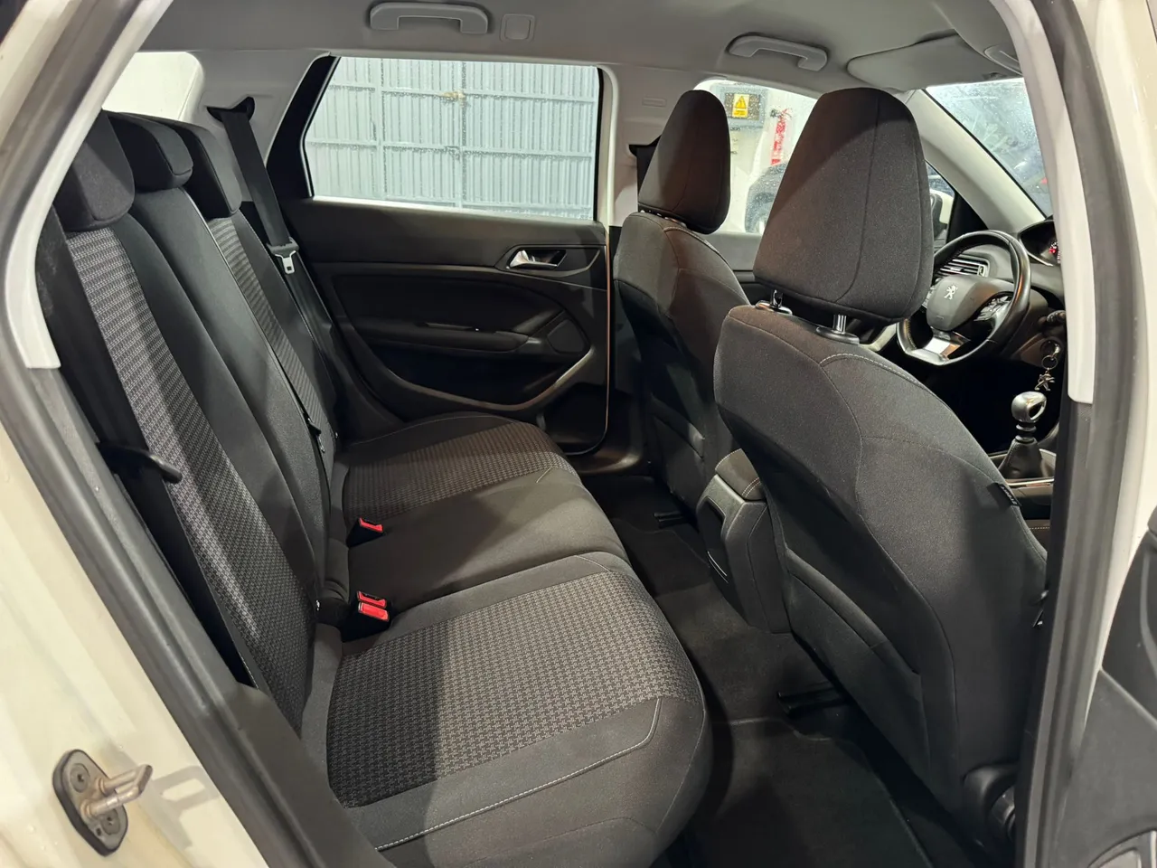Peugeot 308 SW 1.5 BlueHDi Business Line 130 2018 en Arganda del Rey – foto 16
