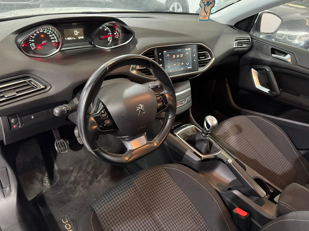 Peugeot 308 SW 1.5 BlueHDi Business Line 130 2018 en Arganda del Rey – foto 12