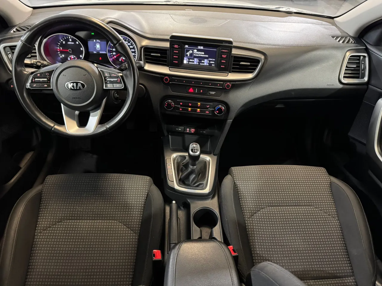 Kia Ceed Tourer 1.6 CRDi Eco-Dynamics Concept 115 CV 2019 en Arganda del Rey – foto 2