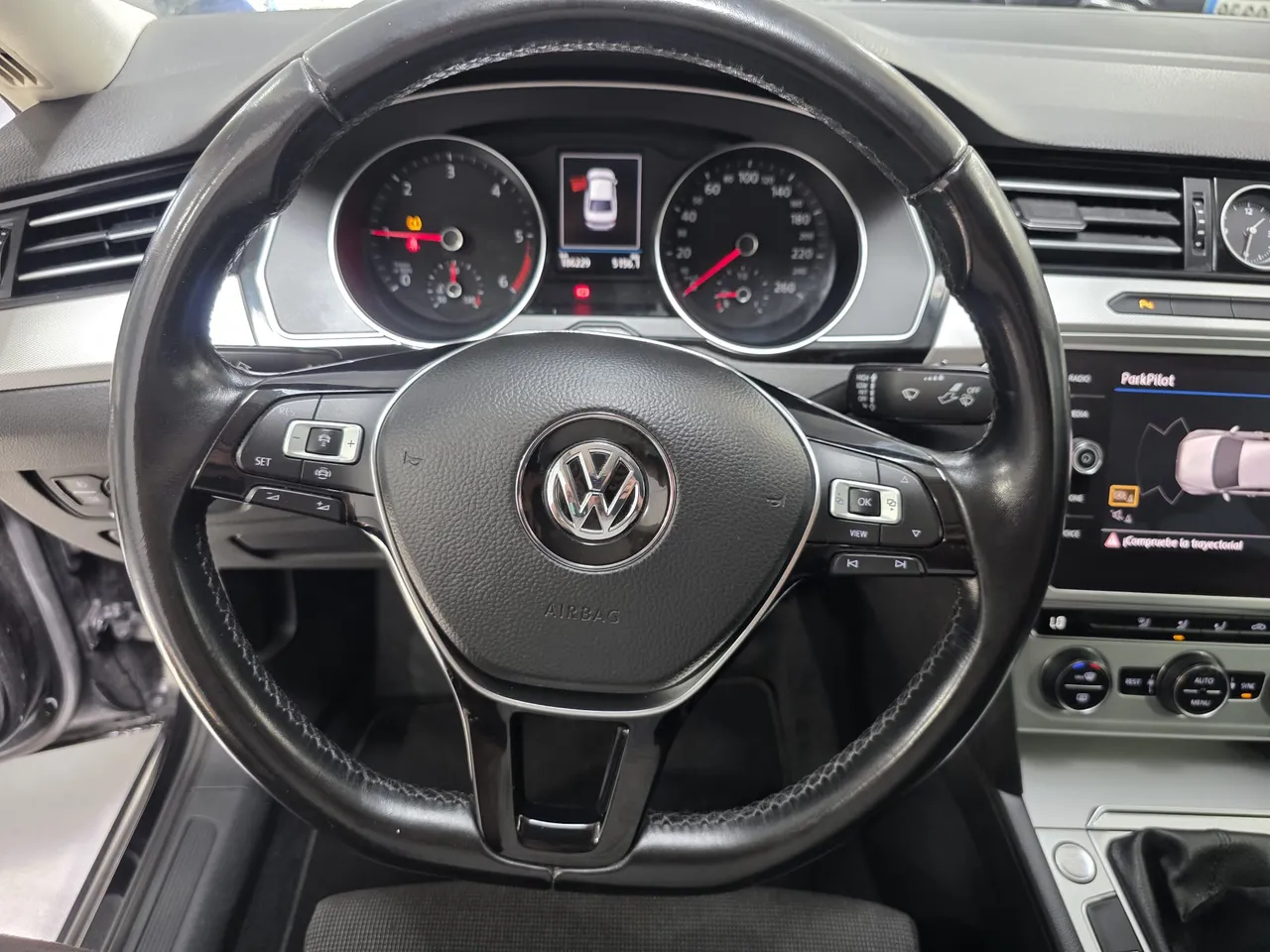 Volkswagen Passat 2.0TDI 150CV Advance 150 CV 2019 en Arganda del Rey – foto 15