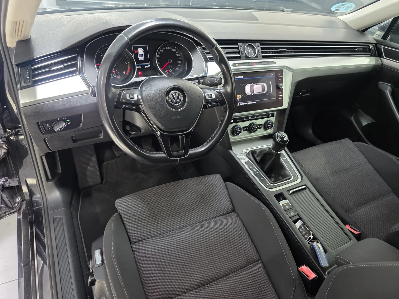 Volkswagen Passat 2.0TDI 150CV Advance 150 CV 2019 en Arganda del Rey – foto 19