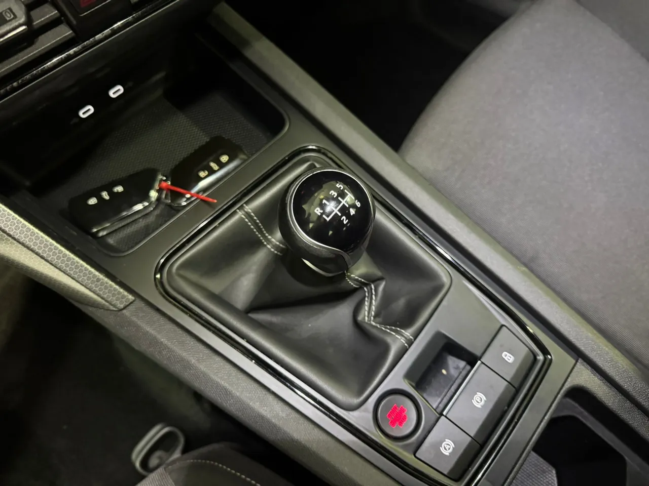 Seat Leon ST 2.0 TDI Reference Go 115 CV 2021 en Arganda del Rey – foto 17
