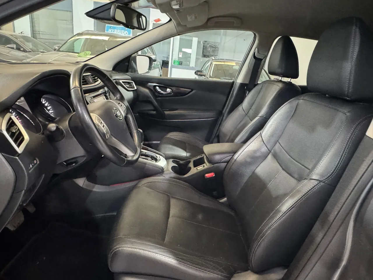 Nissan Qashqai 1.2 DIG-T TEKNA PREMIUM 4X2 XTRONIC 116 CV 2016 en Arganda del Rey – foto 6