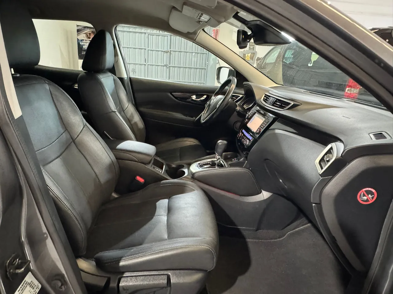 Nissan Qashqai 1.2 DIG-T TEKNA PREMIUM 4X2 XTRONIC 116 CV 2016 en Arganda del Rey – foto 10
