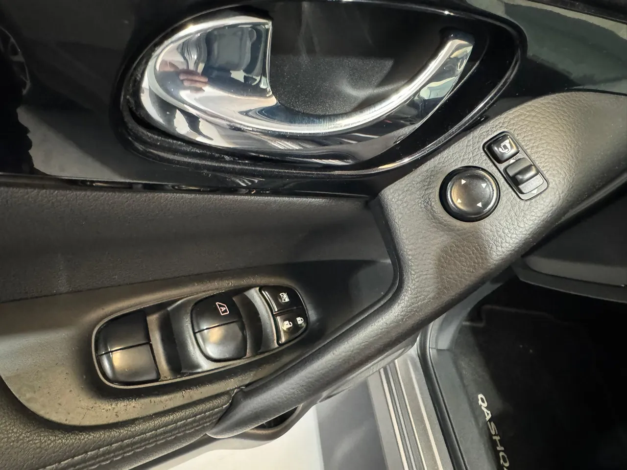 Nissan Qashqai 1.2 DIG-T TEKNA PREMIUM 4X2 XTRONIC 116 CV 2016 en Arganda del Rey – foto 25