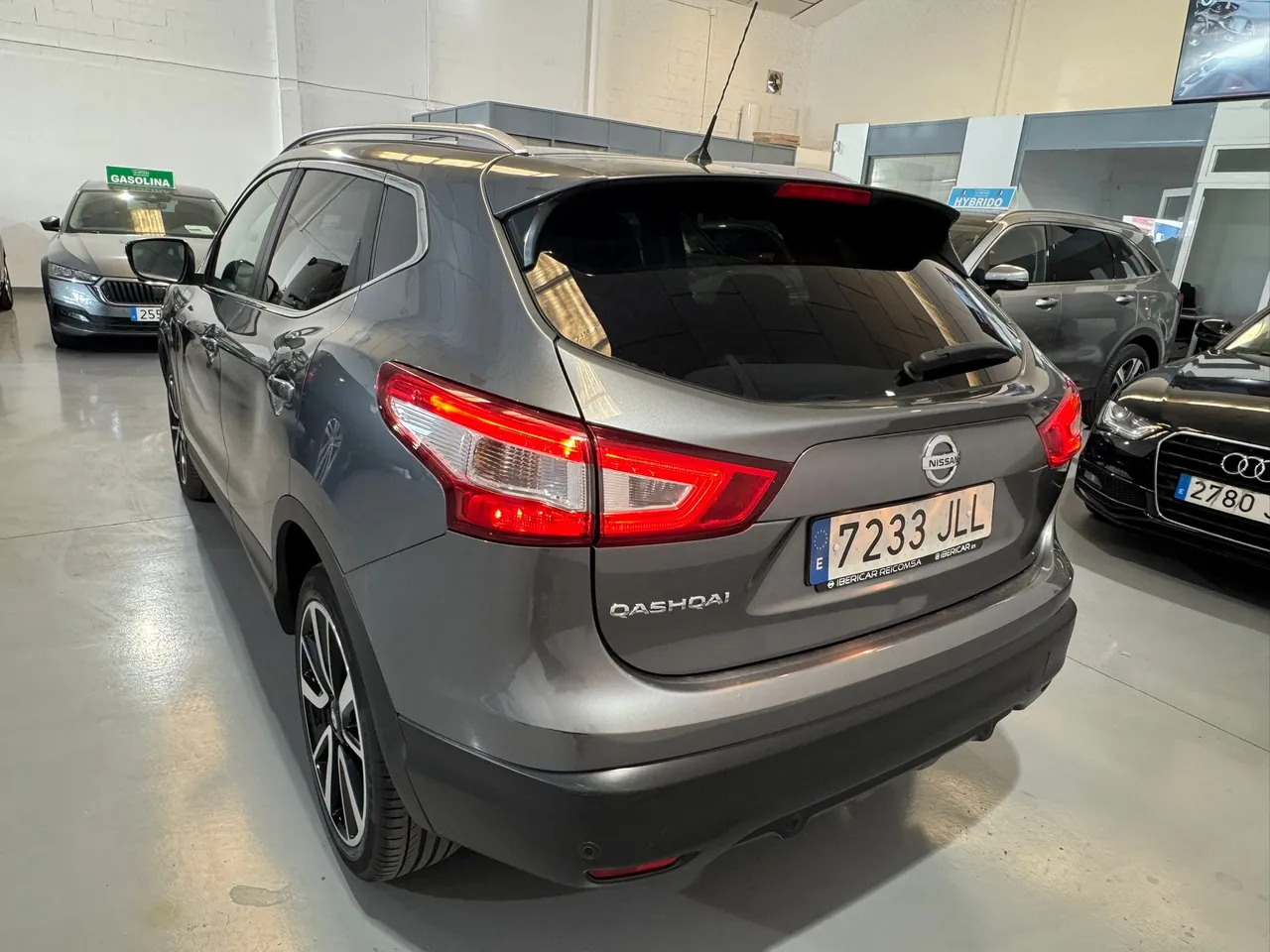 Nissan Qashqai 1.2 DIG-T TEKNA PREMIUM 4X2 XTRONIC 116 CV 2016 en Arganda del Rey – foto 3