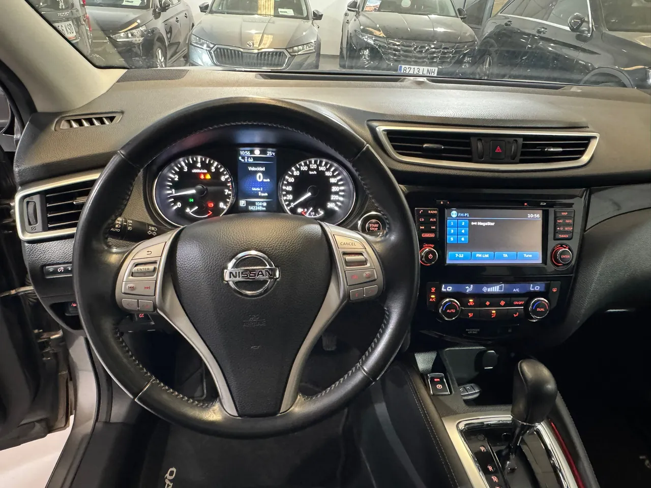 Nissan Qashqai 1.2 DIG-T TEKNA PREMIUM 4X2 XTRONIC 116 CV 2016 en Arganda del Rey – foto 23