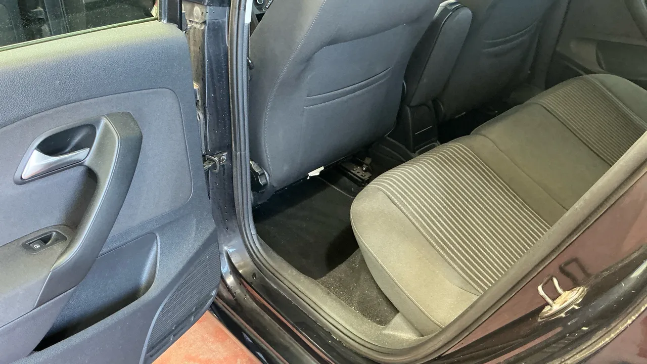 Volkswagen Polo 1.6TDI SPORT 90cv 2012 en Arganda del Rey – foto 4