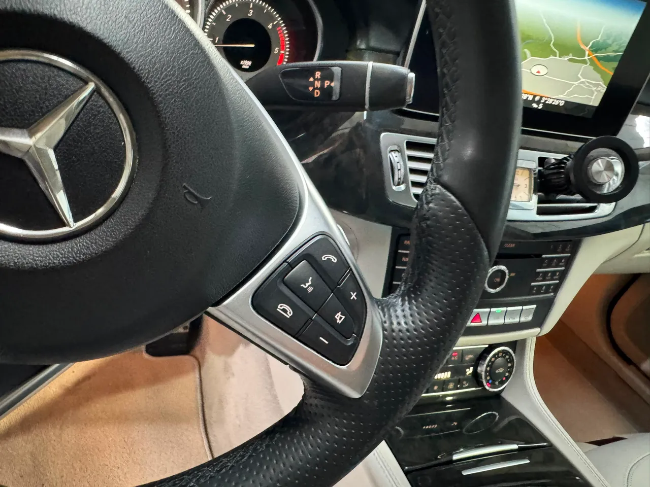 Mercedes-Benz CLS 250 Bluetec 4Matic AMG 201 CV 2015 en Arganda del Rey – foto 13