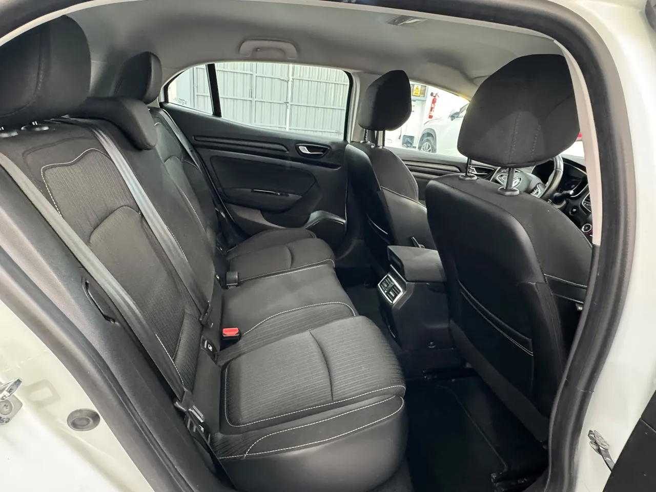 Renault Megane 1.5DCI BUSSINESS 95CV 2020 en Arganda del Rey – foto 10