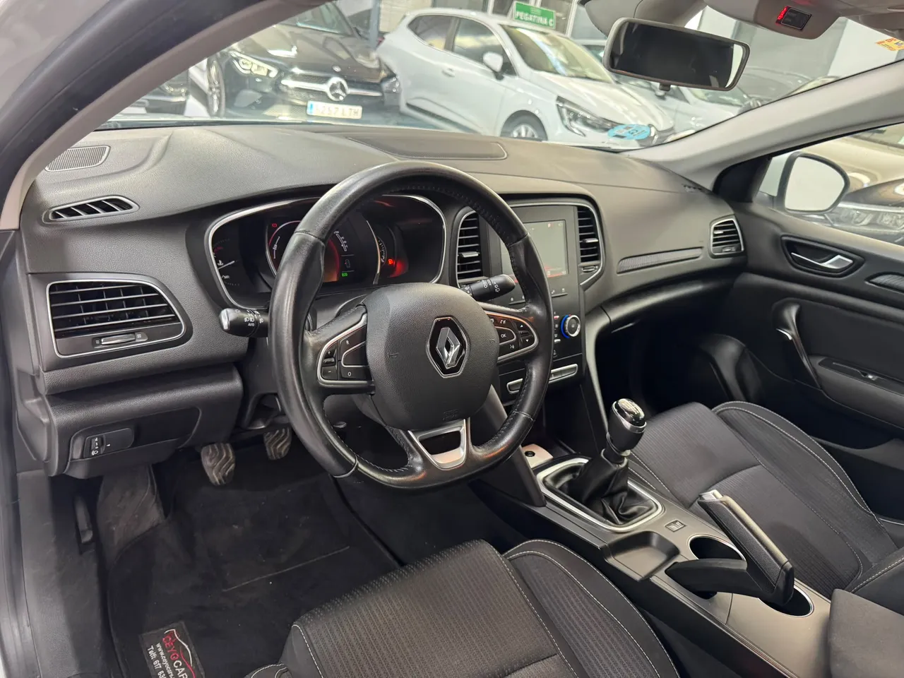 Renault Megane 1.5DCI BUSSINESS 95CV 2020 en Arganda del Rey – foto 23
