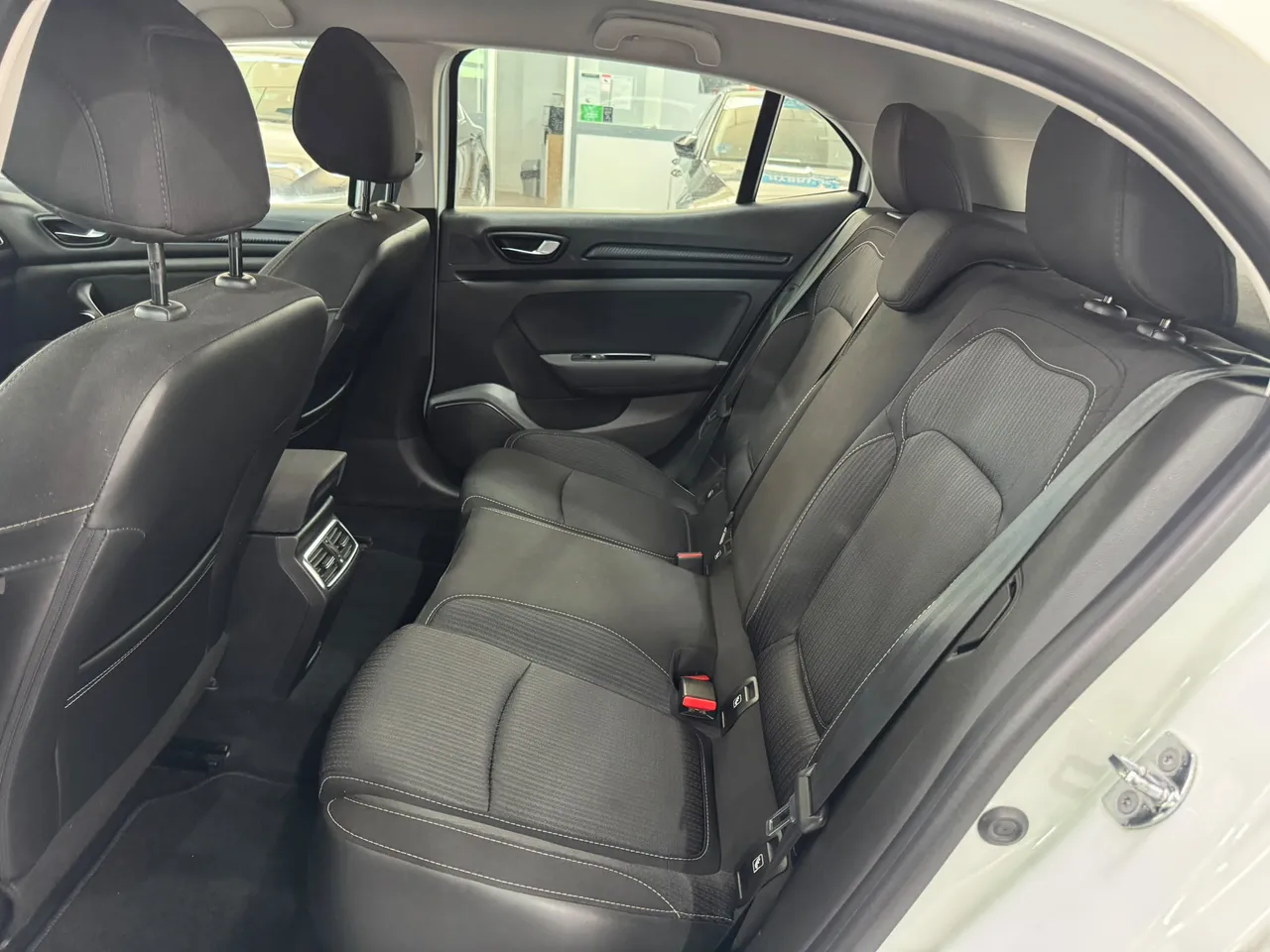 Renault Megane 1.5DCI BUSSINESS 95CV 2020 en Arganda del Rey – foto 13