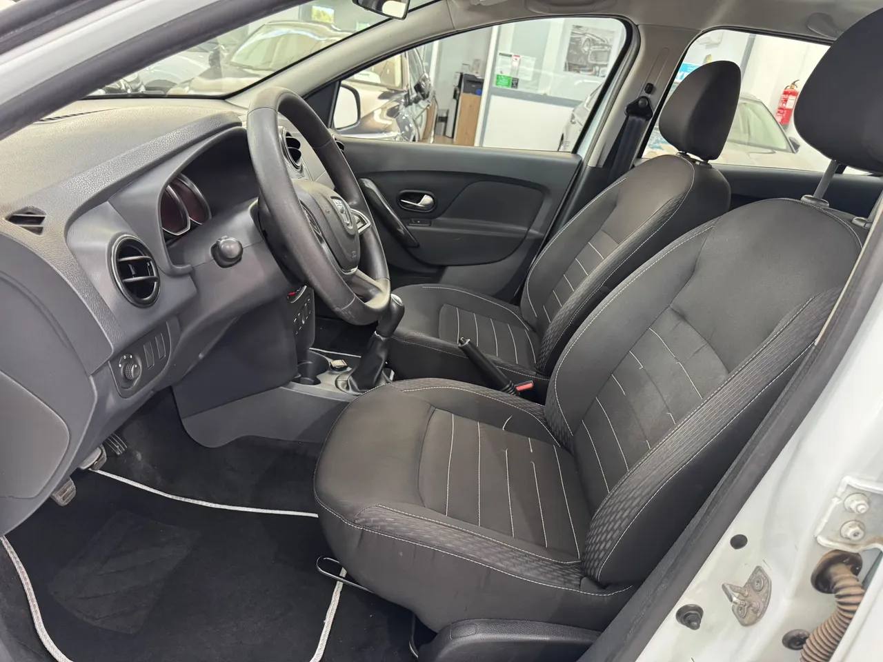 Dacia Sandero 1.5 BlueDCI Comfort 95 CV 2020 en Arganda del Rey – foto 21