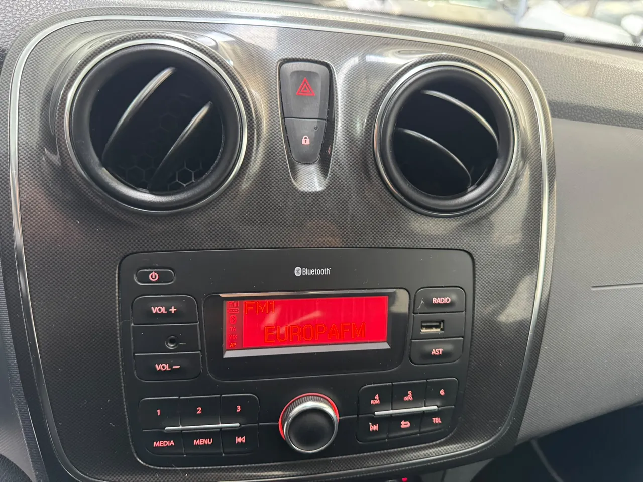 Dacia Sandero 1.5 BlueDCI Comfort 95 CV 2020 en Arganda del Rey – foto 15