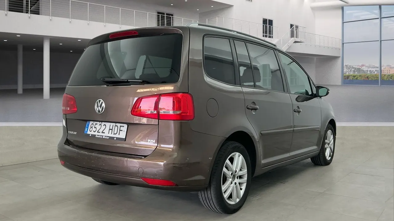 Volkswagen Touran 1.6TDI ADVANCE 105 CV 2011 en Arganda del Rey – foto 4