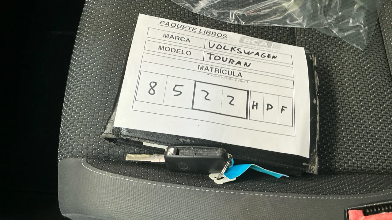 Volkswagen Touran 1.6TDI ADVANCE 105 CV 2011 en Arganda del Rey – foto 8