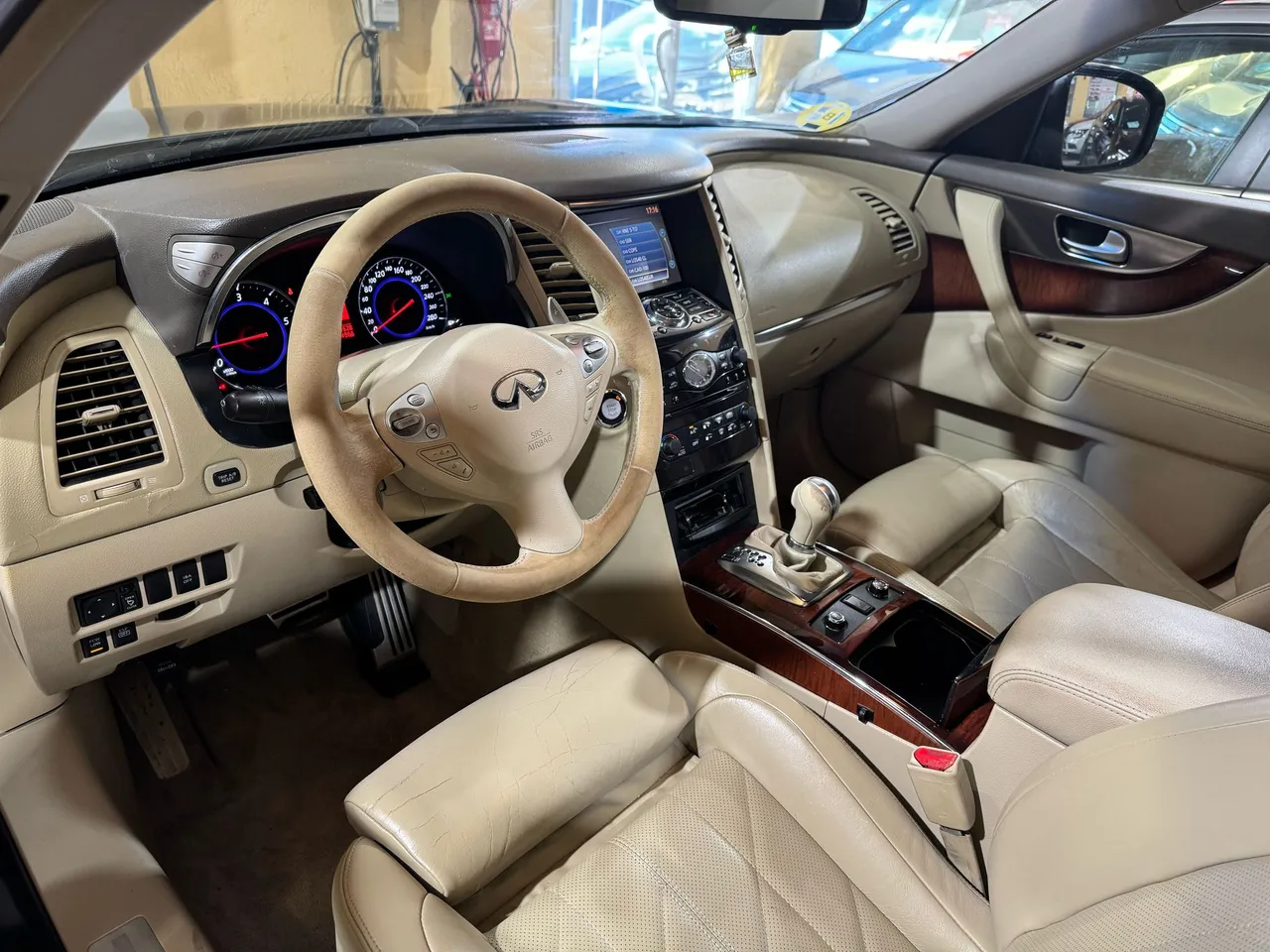 Infiniti FX 3.0D V6 S PREMIUM AWD AUTO 239CV 2010 en Arganda del Rey – foto 8