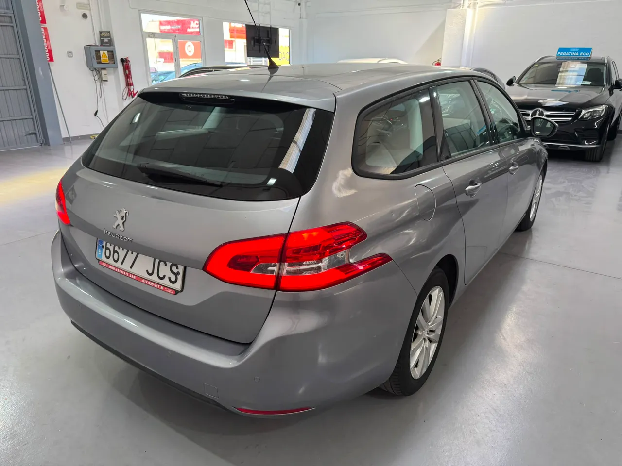 Peugeot 308 SW 1.6E-HDI ACTIVE 116 CV 2015 en Arganda del Rey – foto 3