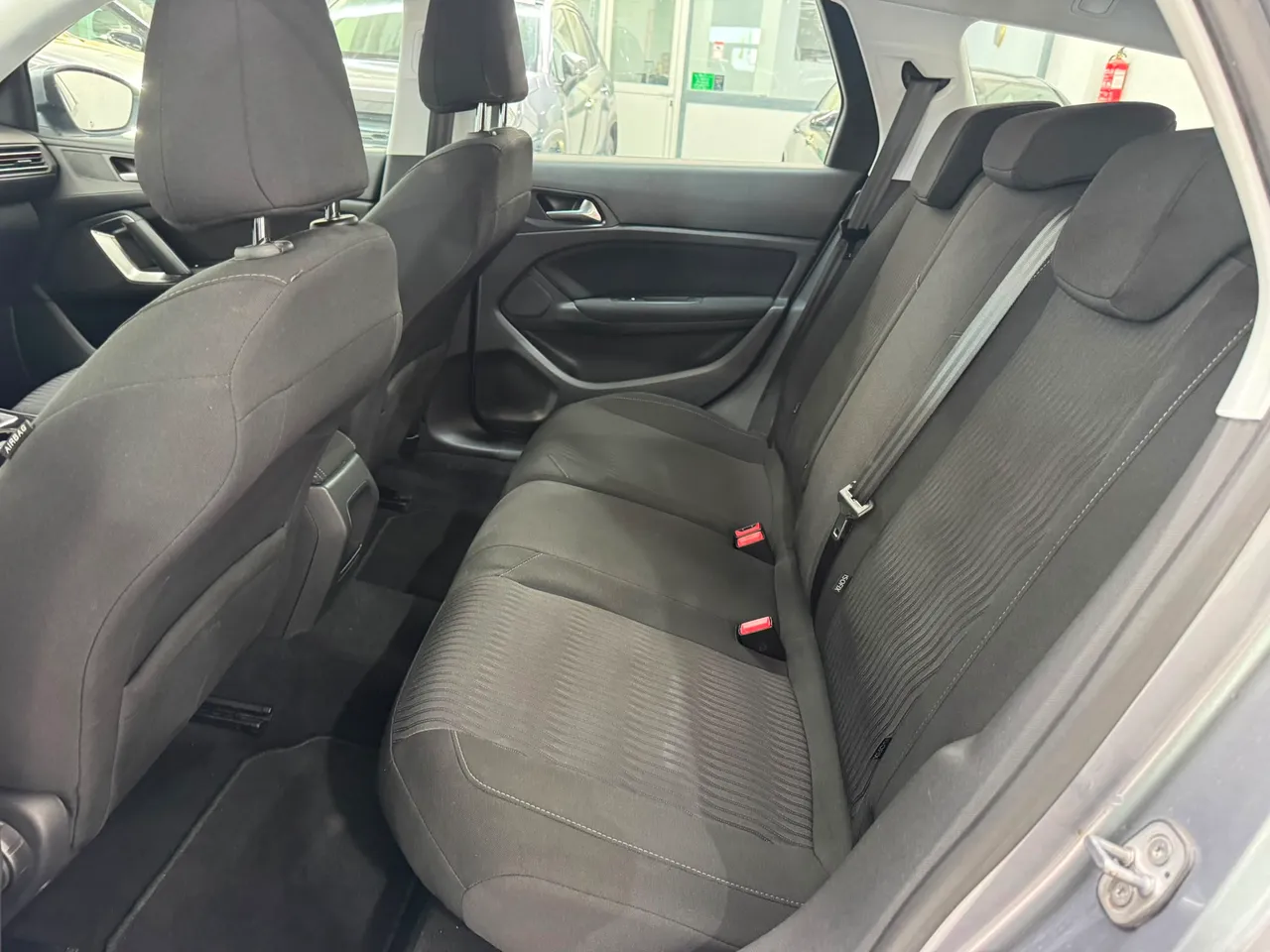 Peugeot 308 SW 1.6E-HDI ACTIVE 116 CV 2015 en Arganda del Rey – foto 17