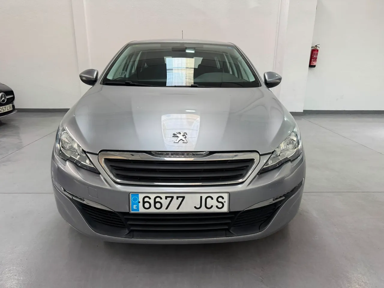 Peugeot 308 SW 1.6E-HDI ACTIVE 116 CV 2015 en Arganda del Rey – foto 9