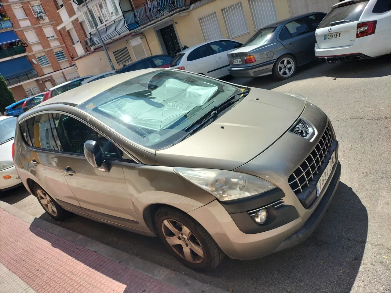 Peugeot 3008 1.6 ehdi 2012 en Torrejón de Ardoz – foto 2