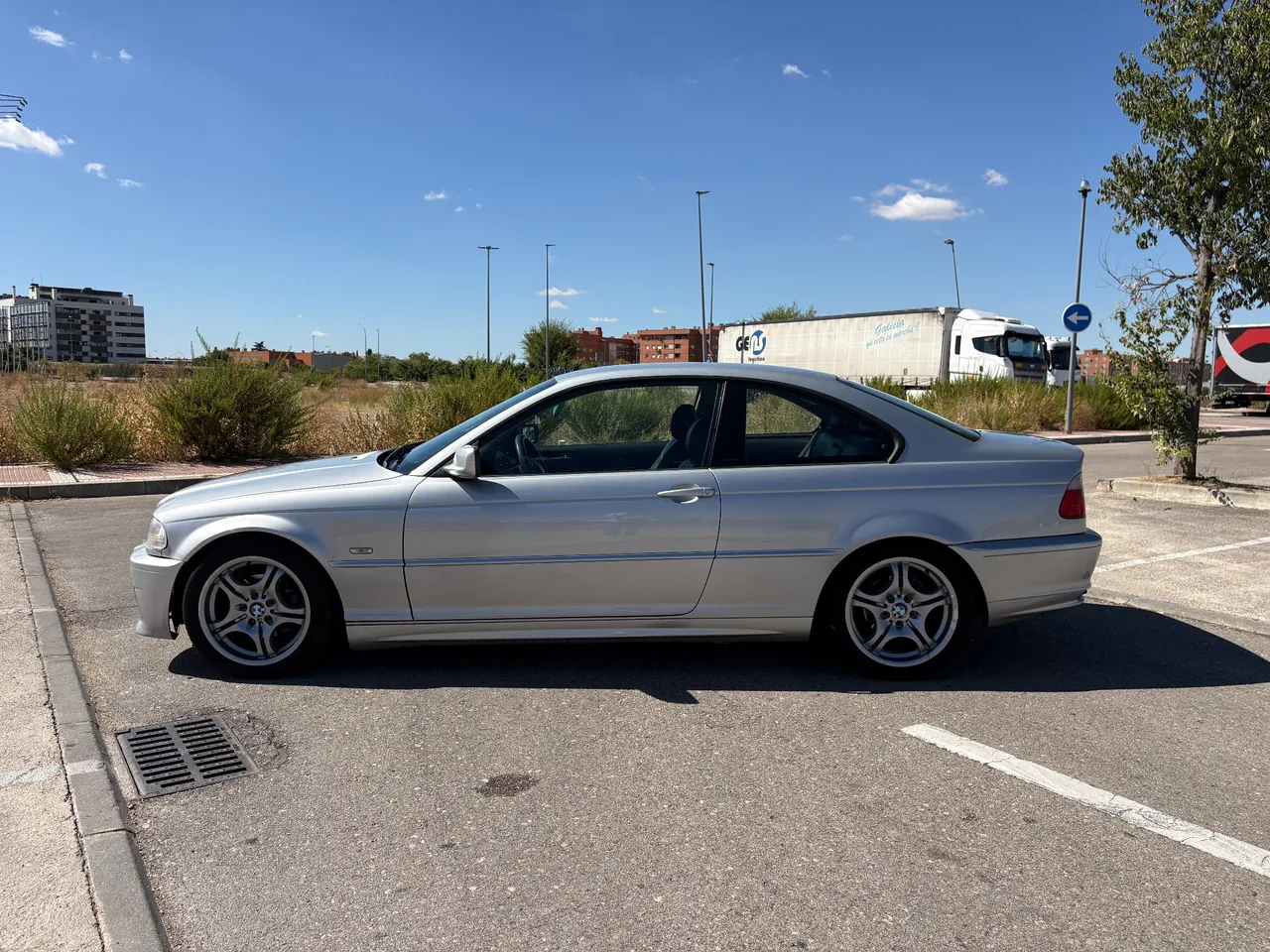 BMW Serie 3 318i PACK M 2002 en Torrejón de Ardoz – foto 3